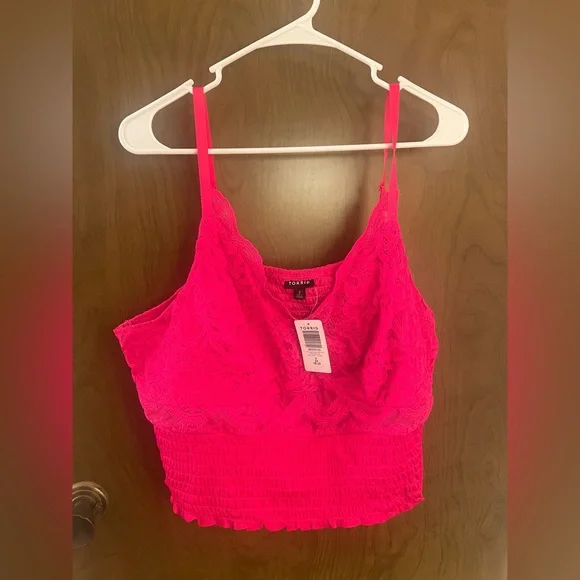 Torrid Plus Size Hot Pink Lace Smocked Crop Top NWT Size 2 - Picture 5 of 7